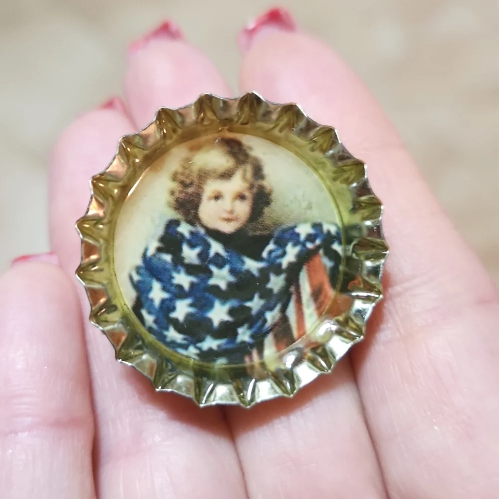 Anthropologie Set Of 6 Patriotic Bottle Cap Pins